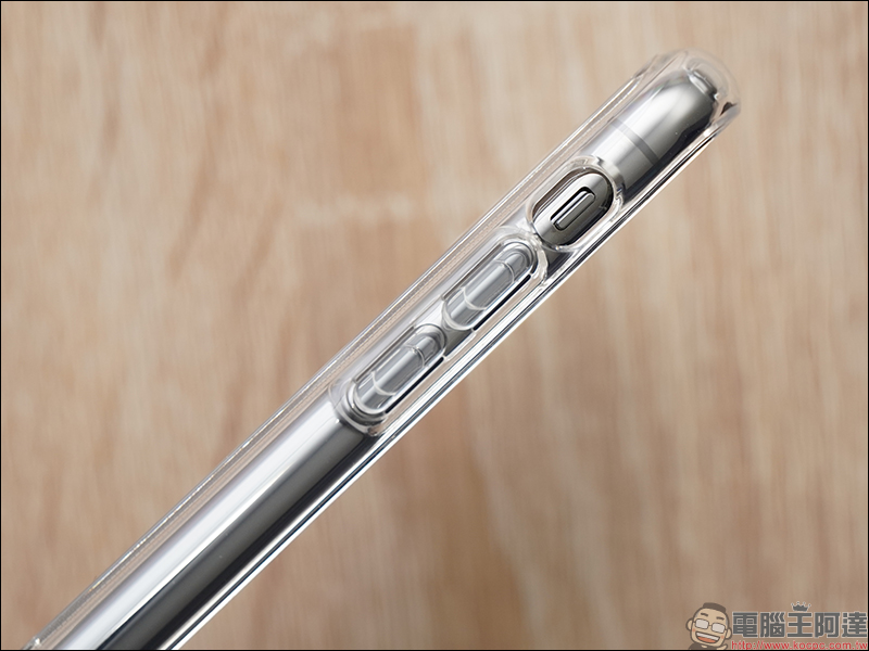 Spigen iPhone 11 系列防摔保護殼 開箱動手玩: Ultra Hybrid、Ultra Hybrid S、Slim Armor Essential S 兼具外型、防摔、實用追劇需求 - 電腦王阿達 Spigen iPhone 11 系列防摔保護殼 開箱動手玩: Ultra Hybrid、Ultra Hybrid S、Slim Armor Essential S 兼具外型、防摔、實用追劇需求 - 電腦王阿達