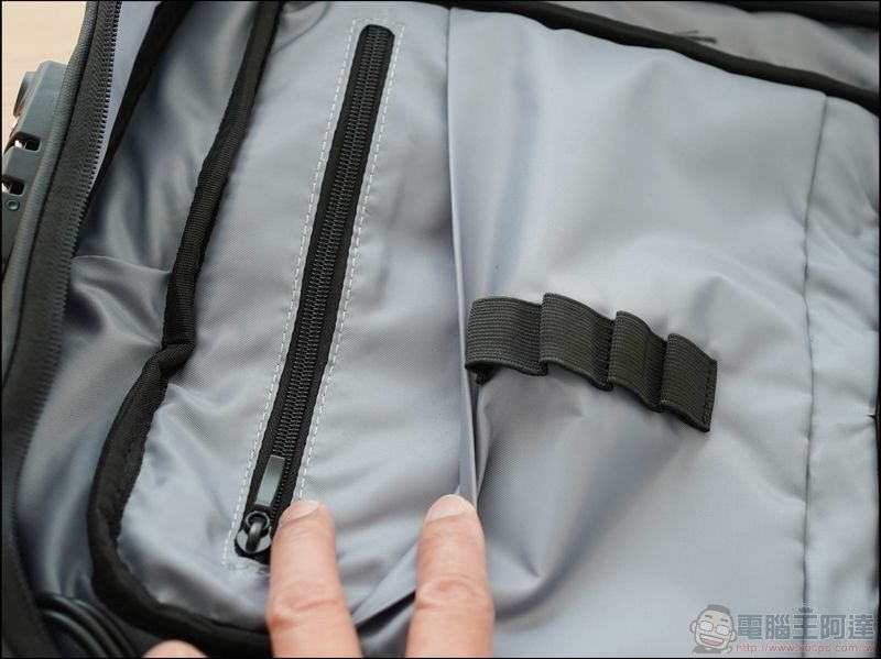 科技防盜背包 Nayo Defensor 開箱,美型與功能性兼具的好包 - 電腦王阿達 科技防盜背包 Nayo Defensor 開箱 - 26