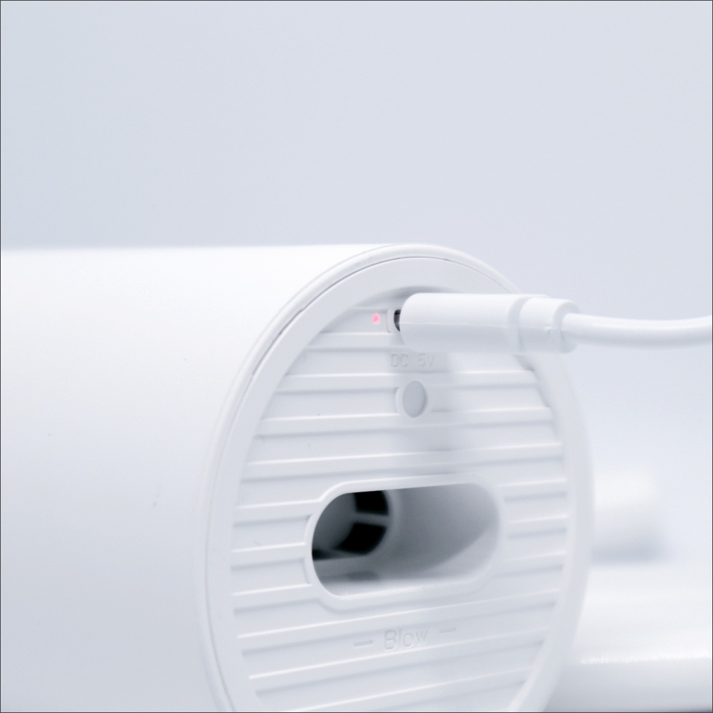 ONPRO UV-V1 USB 充電式吹吸兩用無線吸塵器 充電 ONPRO UV-V1 USB 充電式吹吸兩用無線吸塵器 充電