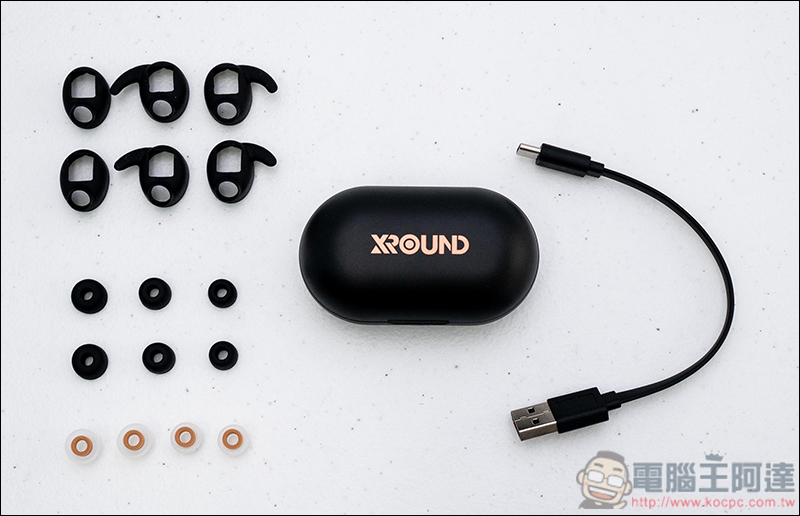 VERSA 真無線藍牙耳機 開箱、體驗 同場加映 XROUND 無線快充充電板 - 電腦王阿達 VERSA 真無線藍牙耳機 開箱