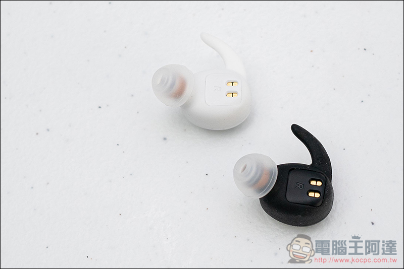 VERSA 真無線藍牙耳機 開箱、體驗 同場加映 XROUND 無線快充充電板 - 電腦王阿達 VERSA 真無線藍牙耳機 開箱、體驗 同場加映 XROUND 無線快充充電板 - 電腦王阿達