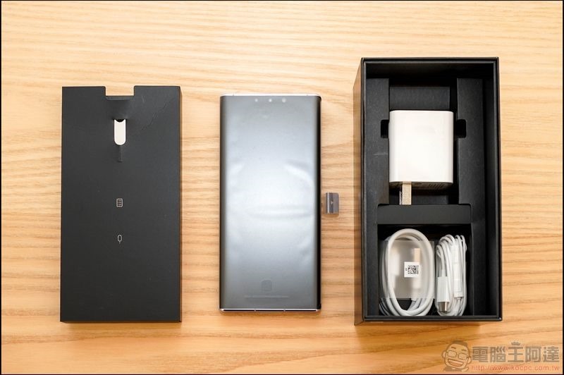 HUAWEI Mate 30 Pro 開箱 - 03 HUAWEI Mate 30 Pro 開箱 - 03