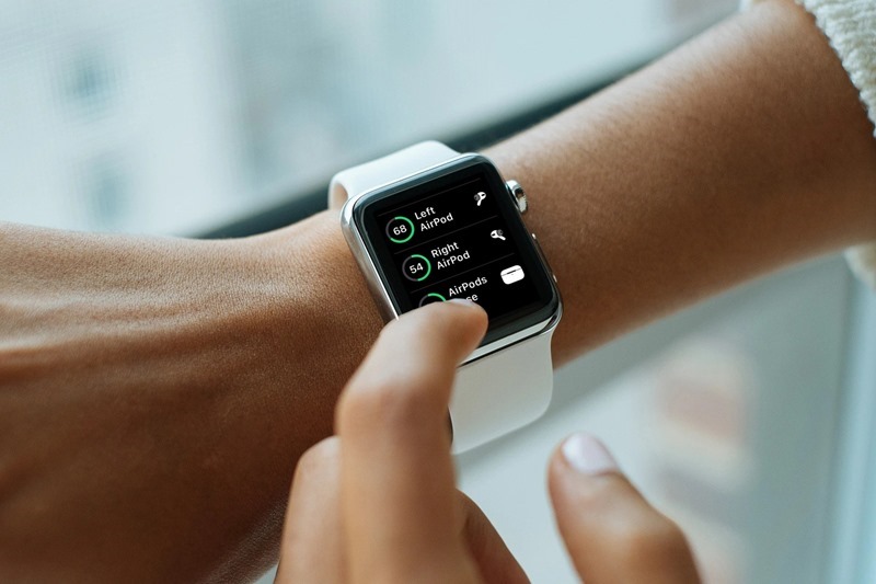 apple-watch-airpods-pro-battery apple-watch-airpods-pro-battery