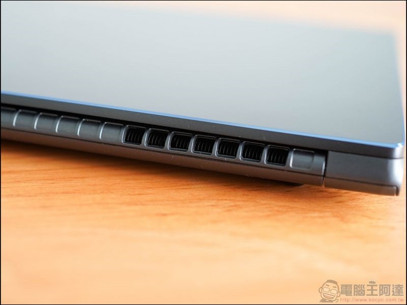 MSI Prestige 15 開箱 - 17 MSI Prestige 15 開箱 - 17