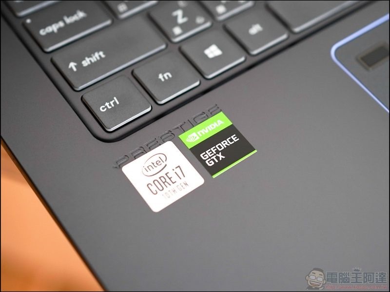 MSI Prestige 15 開箱 - 24 MSI Prestige 15 開箱 - 24