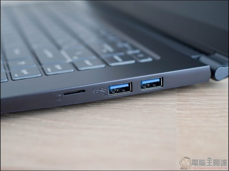 MSI Prestige 15 開箱 - 29 MSI Prestige 15 開箱 - 29
