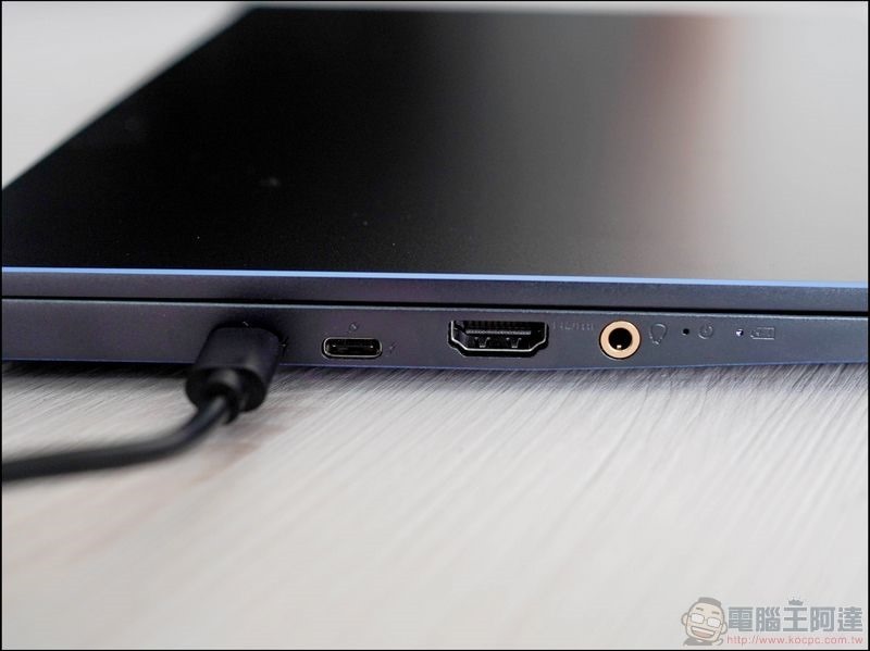 MSI Prestige 15 開箱 - 32 MSI Prestige 15 開箱 - 32
