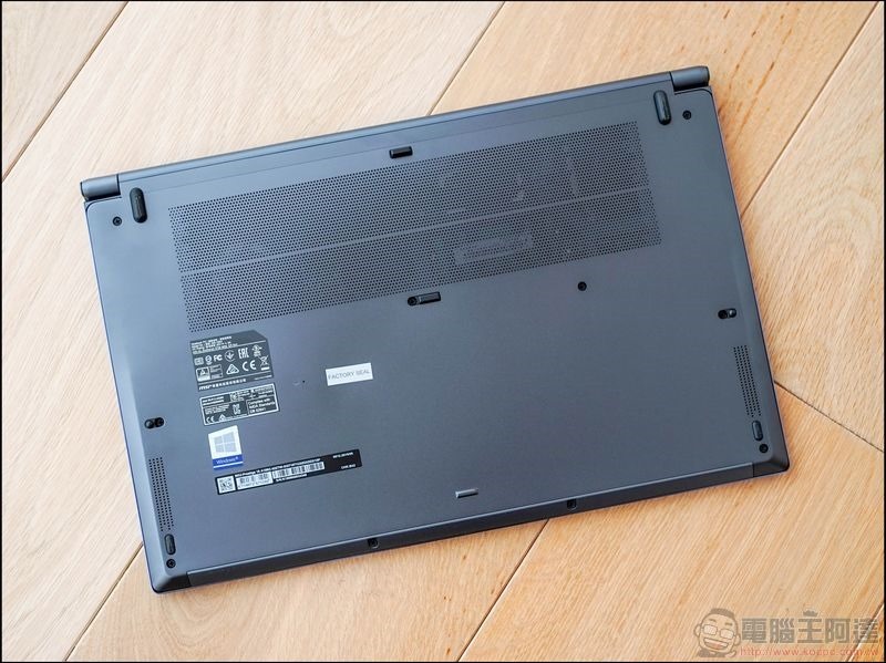 MSI Prestige 15 開箱 - 33 MSI Prestige 15 開箱 - 33