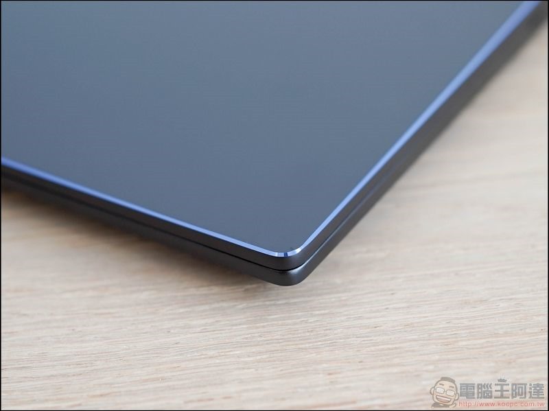 MSI Prestige 15 開箱 - 14 MSI Prestige 15 開箱 - 14