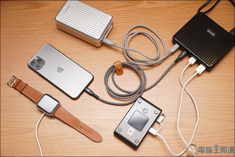 Zendure SuperTank 地表最強行動電源 開箱動手玩:27,000mAh 、USB-C PD(100W+60W)雙輸出、可充筆電、可帶上飛機(同場加映:Zendure 多款強悍充電配件) - 電腦王阿達 Zendure SuperTank 地表最強行動電源 開箱動手玩:27,000mAh 、USB-C PD(100W+60W)雙輸出、可充筆電、可帶上飛機(同場加映:Zendure 多款強悍充電配件) - 電腦王阿達