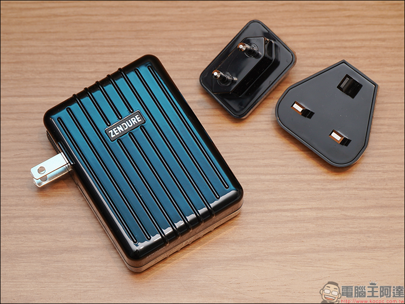 Zendure SuperTank 地表最強行動電源 開箱動手玩:27,000mAh 、USB-C PD(100W+60W)雙輸出、可充筆電、可帶上飛機(同場加映:Zendure 多款強悍充電配件) - 電腦王阿達 Zendure SuperTank 地表最強行動電源 開箱動手玩:27,000mAh 、USB-C PD(100W+60W)雙輸出、可充筆電、可帶上飛機(同場加映:Zendure 多款強悍充電配件) - 電腦王阿達