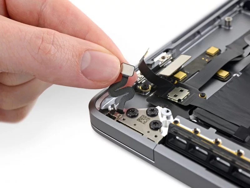 16 吋 MacBook Pro 被發現有個新的謎之 角度感應器 - 電腦王阿達 16 吋 MacBook Pro 被發現有個新的謎之 角度感應器 - 電腦王阿達