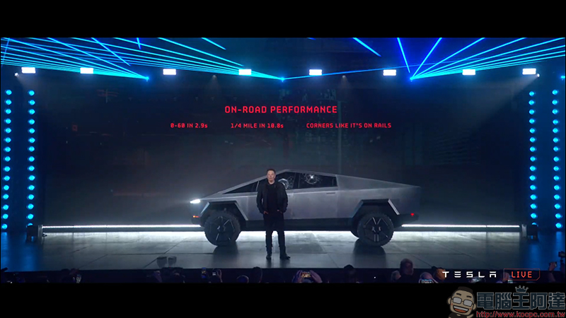 特斯拉 Tesla Cybertruck 電動皮卡正式發表:剽悍外型、防彈車身、護甲玻璃、強悍拖曳能力售價 39,900 美元起 - 電腦王阿達 特斯拉 Tesla Cybertruck 電動皮卡正式發表:剽悍外型、防彈車身、護甲玻璃、強悍拖曳能力售價 39,900 美元起 - 電腦王阿達