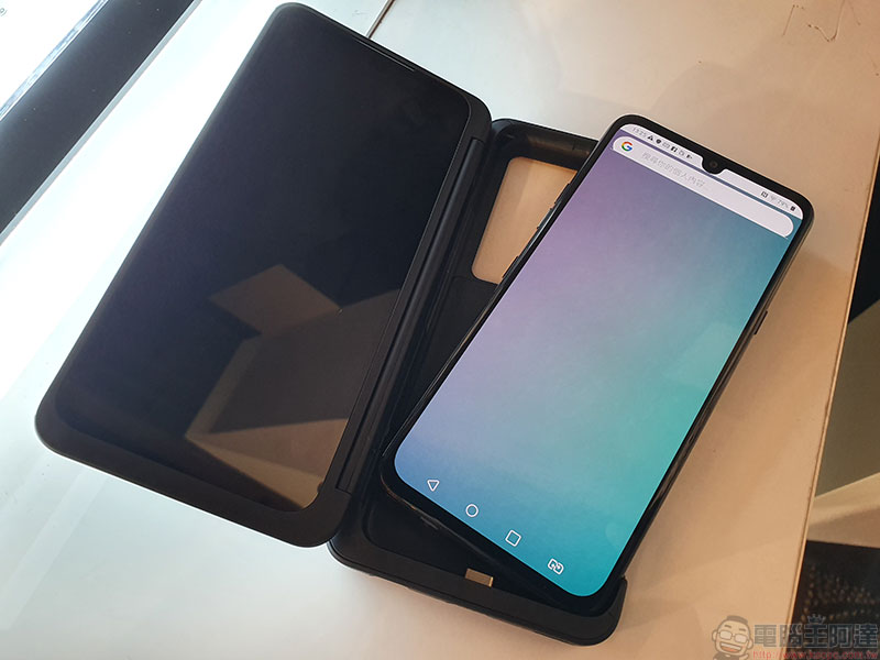 LG G8X ThinQ Dual Screen 雙螢幕手機玩轉登台,帶來多工跨螢幕加倍效率 - 電腦王阿達 LG G8X ThinQ Dual Screen 雙螢幕手機玩轉登台,帶來多工跨螢幕加倍效率 - 電腦王阿達