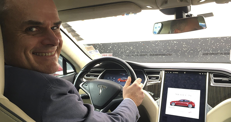 看到這台近 10 萬公里的 Tesla Model 3 ，還覺得它不耐用？ - 電腦王阿達