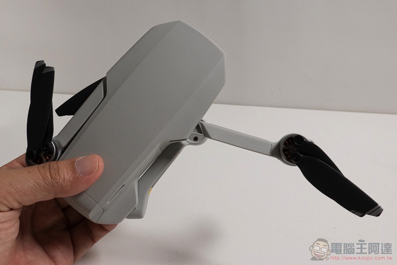 DJI Mavic Mini 開箱動手玩 :續航強悍又好攜帶,但真的適合用來入門嗎? - 電腦王阿達 DJI Mavic Mini 開箱動手玩 :續航強悍又好攜帶,但真的適合用來入門嗎? - 電腦王阿達