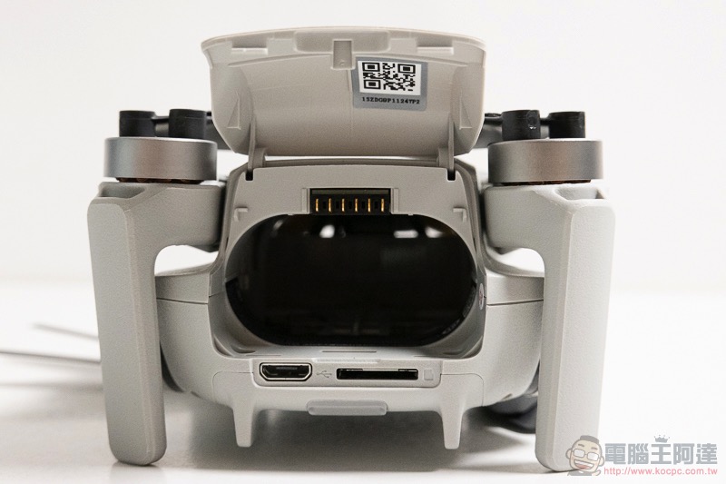DJI Mavic Mini 開箱動手玩 :續航強悍又好攜帶,但真的適合用來入門嗎? - 電腦王阿達 DJI Mavic Mini 開箱動手玩 :續航強悍又好攜帶,但真的適合用來入門嗎? - 電腦王阿達