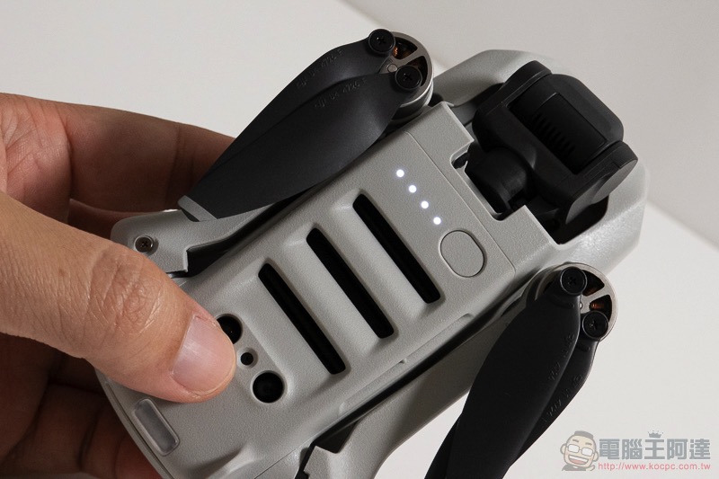 DJI Mavic Mini 開箱動手玩 :續航強悍又好攜帶,但真的適合用來入門嗎? - 電腦王阿達 DJI Mavic Mini 開箱動手玩 :續航強悍又好攜帶,但真的適合用來入門嗎? - 電腦王阿達