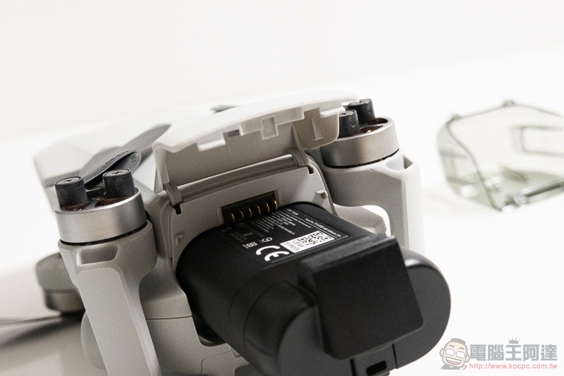 DJI Mavic Mini 開箱動手玩 :續航強悍又好攜帶,但真的適合用來入門嗎? - 電腦王阿達 DJI Mavic Mini 開箱動手玩 :續航強悍又好攜帶,但真的適合用來入門嗎? - 電腦王阿達