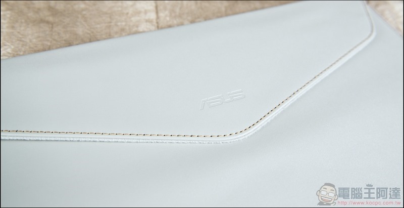 ASUS ZenBook Duo UX481 開箱 - 07 ASUS ZenBook Duo UX481 開箱 - 07