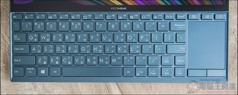 ASUS ZenBook Duo UX481 開箱 - 20 ASUS ZenBook Duo UX481 開箱 - 20