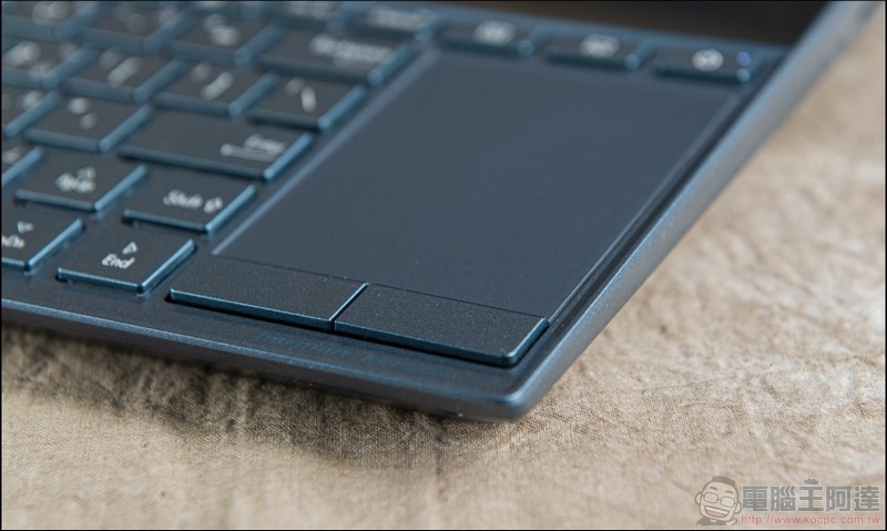 ASUS ZenBook Duo UX481 開箱 - 21 ASUS ZenBook Duo UX481 開箱 - 21