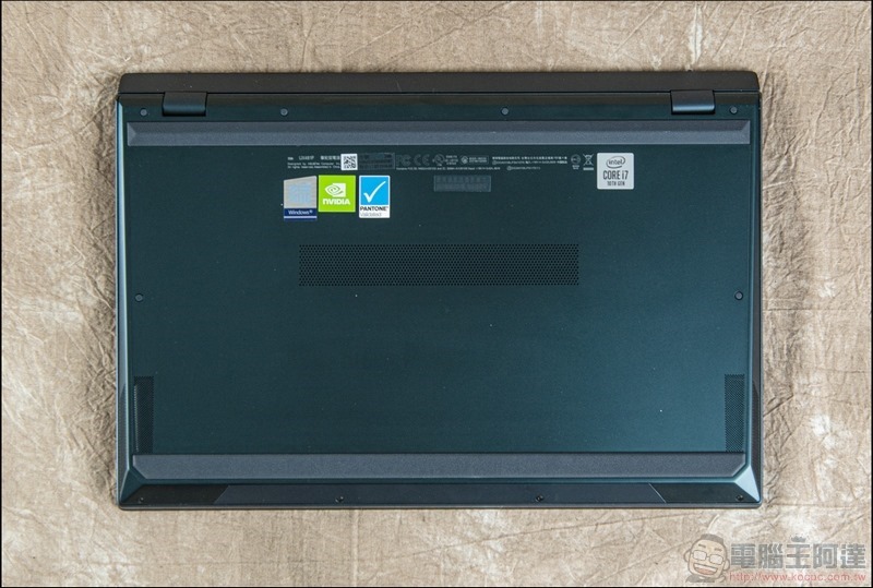 ASUS ZenBook Duo UX481 開箱 - 22