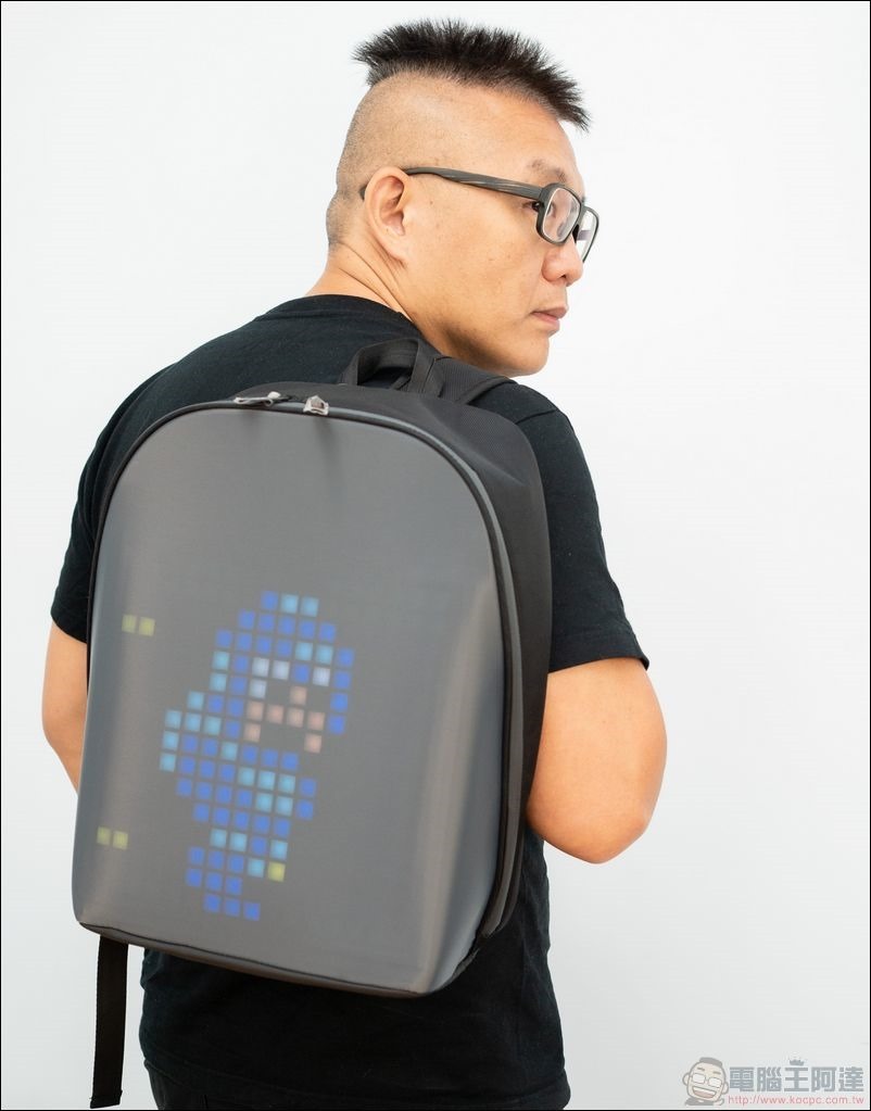 Pixoo像素發光電腦背包 開箱 - 07 Pixoo像素發光電腦背包 開箱 - 07