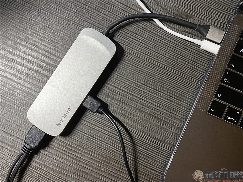 PHOTONTREE X 頭戴式顯示器 開箱動手玩:首創雙光學設計,將 800吋電影院直接戴頭上! - 電腦王阿達 PHOTONTREE X 頭戴式顯示器 開箱動手玩:首創雙光學設計,將 800吋電影院直接戴頭上! - 電腦王阿達