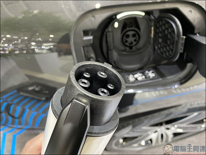 Mercedes-Benz EQC 純電休旅車在台發表:售價 330 萬元起,今開放預購 2020 年 3 月交車 - 電腦王阿達 Mercedes-Benz EQC 純電休旅車在台發表:售價 330 萬元起,今開放預購 2020 年 3 月交車 - 電腦王阿達