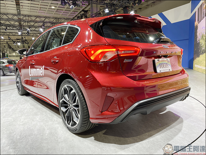 Ford Focus ST-Line Lommel 賽道特化版 在台推出:搭載多連桿後懸吊、 LED 尾燈組、加大碟盤,售價 92.9 萬元 - 電腦王阿達 Ford Focus ST-Line Lommel 賽道特化版 在台推出:搭載多連桿後懸吊、 LED 尾燈組、加大碟盤,售價 92.9 萬元 - 電腦王阿達