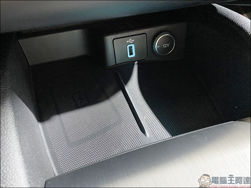 Ford Focus ST-Line Lommel 賽道特化版 在台推出:搭載多連桿後懸吊、 LED 尾燈組、加大碟盤,售價 92.9 萬元 - 電腦王阿達 Ford Focus ST-Line Lommel 賽道特化版 在台推出:搭載多連桿後懸吊、 LED 尾燈組、加大碟盤,售價 92.9 萬元 - 電腦王阿達