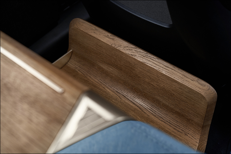 BMW i3 Urban Suite 、 X7 ZeroG Lounger 座椅 CES 2020 亮相,提供副駕宛如頭等艙的乘車體驗 - 電腦王阿達 BMW i3 Urban Suite 、 X7 ZeroG Lounger 座椅 CES 2020 亮相,提供副駕宛如頭等艙的乘車體驗 - 電腦王阿達