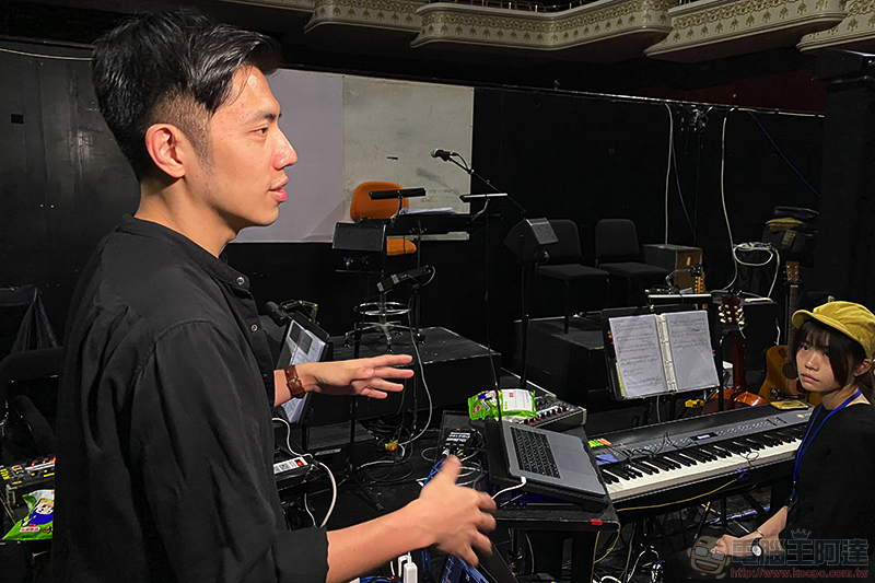 潛入《台灣有個好萊塢》樂池 ，看看蘋果「Pro」裝置如何融入本土專業音樂劇 - 電腦王阿達
