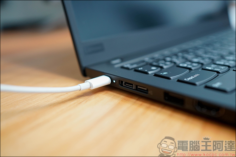 Lenovo ThinkPad X1 Carbon 7th 開箱,只有一公斤出頭的高效能軍規Ultrabook - 電腦王阿達 Lenovo ThinkPad X1 Carbon 7th 開箱,只有一公斤出頭的高效能軍規Ultrabook - 電腦王阿達