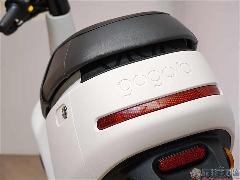 Gogoro VIVA Lite 正式發表:「優格白」簡約配色、更低購車門檻,未補助前原價 52,980 元 - 電腦王阿達 Gogoro VIVA Lite 正式發表:「優格白」簡約配色、更低購車門檻,未補助前原價 52,980 元 - 電腦王阿達