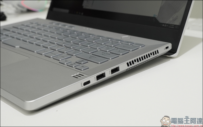 華碩 ROG Zephyrus G14 電競筆電超吸睛 LED 上蓋自由打造專屬燈效、 ROG Strix GA15/GA35 電競桌機動眼看 - 電腦王阿達 華碩 ROG Zephyrus G14 電競筆電超吸睛 LED 上蓋自由打造專屬燈效、 ROG Strix GA15/GA35 電競桌機動眼看 - 電腦王阿達