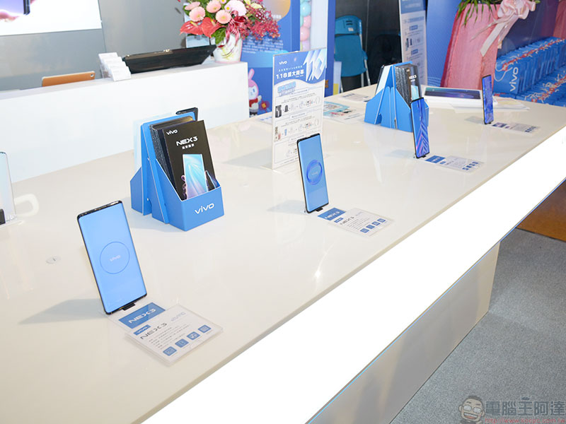 全台第一家 vivo 體驗店 落腳高雄夢時代,開幕期間「五利全開」! - 電腦王阿達 全台第一家 vivo 體驗店 落腳高雄夢時代,開幕期間「五利全開」! - 電腦王阿達