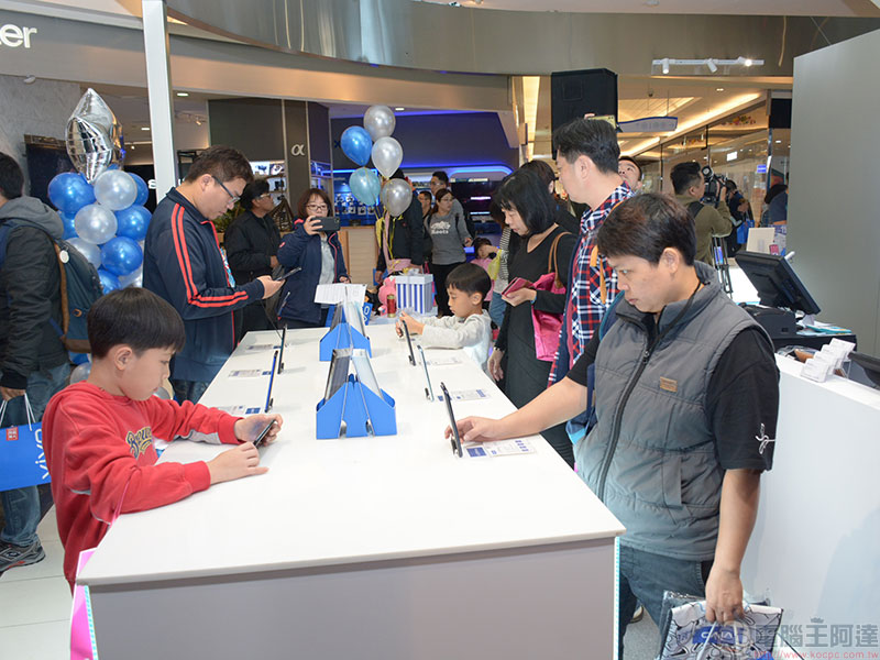 全台第一家 vivo 體驗店 落腳高雄夢時代,開幕期間「五利全開」! - 電腦王阿達 全台第一家 vivo 體驗店 落腳高雄夢時代,開幕期間「五利全開」! - 電腦王阿達