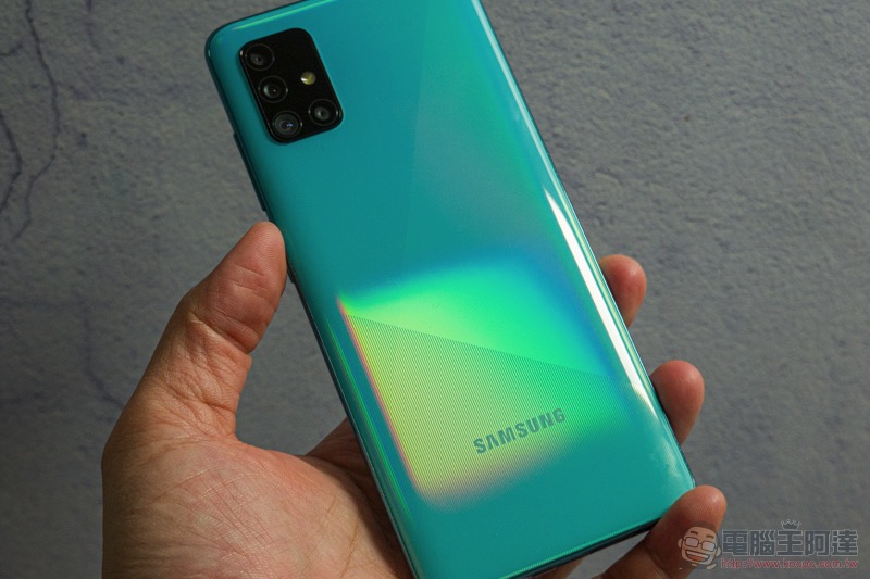 Samsung Galaxy A51 /A71 開箱實測 ，微距讓手機攝影也「O 極限」 - 電腦王阿達