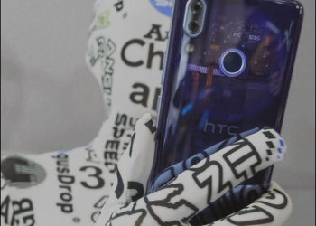 HTC 與台灣鬼才設計師ANGUS CHIANG 跨界合作於巴黎時裝周大放異彩 - 電腦王阿達