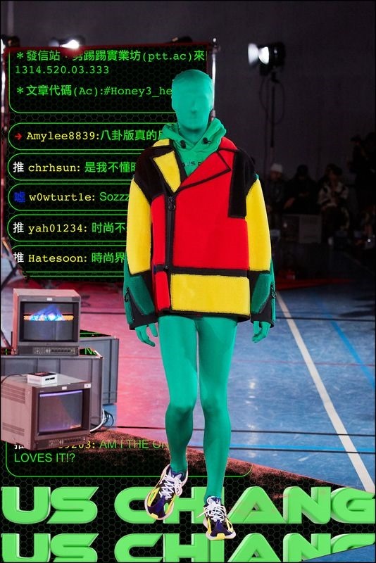 HTC新聞照4(ANGUS CHIANG AW20巴黎時裝周時裝秀出現無名小站、WINDOWS 95、PTT、奇摩家族、映像管電視等等,這些曾經在我們生活中的重要元素,也是大家的共同回憶,都存在一張張記憶卡中) HTC新聞照4(ANGUS CHIANG AW20巴黎時裝周時裝秀出現無名小站、WINDOWS 95、PTT、奇摩家族、映像管電視等等,這些曾經在我們生活中的重要元素,也是大家的共同回憶,都存在一張張記憶卡中)