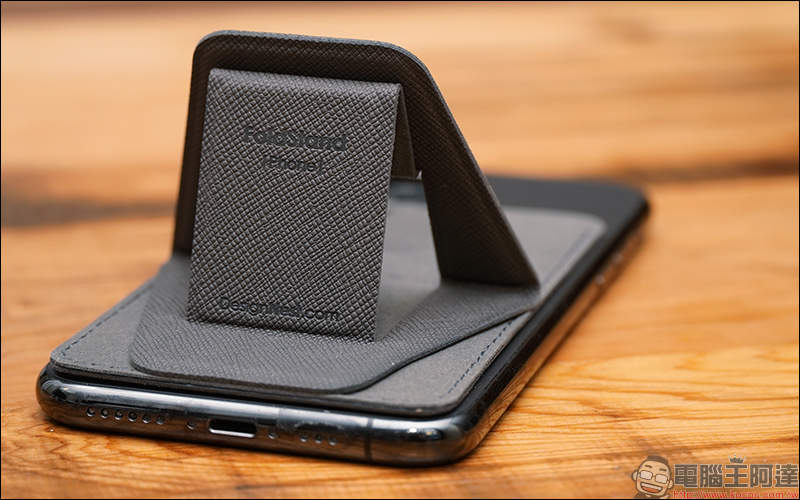 FoldStand 隱形三角超磁架 開箱動手玩:輕鬆撐起你的筆電、手機、平板電腦! - 電腦王阿達 FoldStand 隱形三角超磁架 開箱動手玩:輕鬆撐起你的筆電、手機、平板電腦! - 電腦王阿達