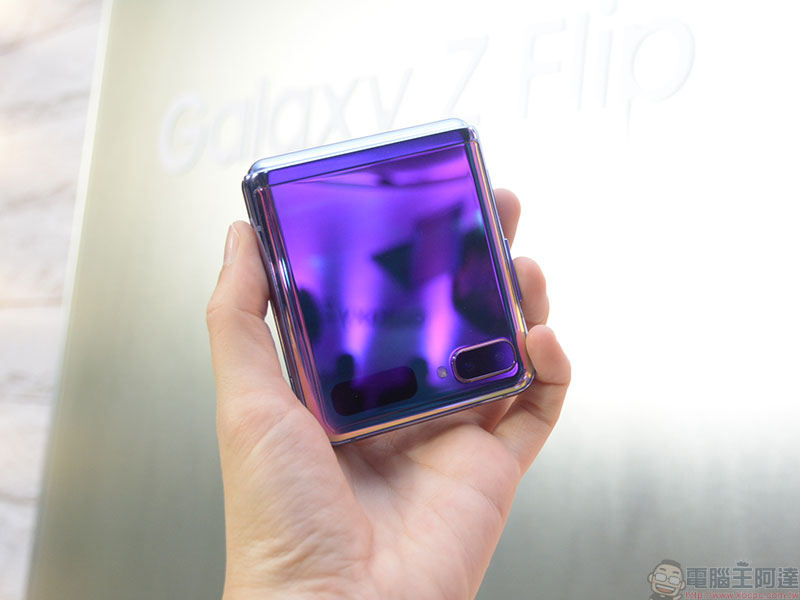 Samsung 翻蓋摺疊機 Galaxy Z Flip 即日起開放預購，售價 48,880 元 - 電腦王阿達