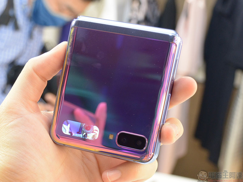 Samsung 翻蓋摺疊機 Galaxy Z Flip 即日起開放預購,售價 48,880 元 - 電腦王阿達 Samsung 翻蓋摺疊機 Galaxy Z Flip 即日起開放預購,售價 48,880 元 - 電腦王阿達
