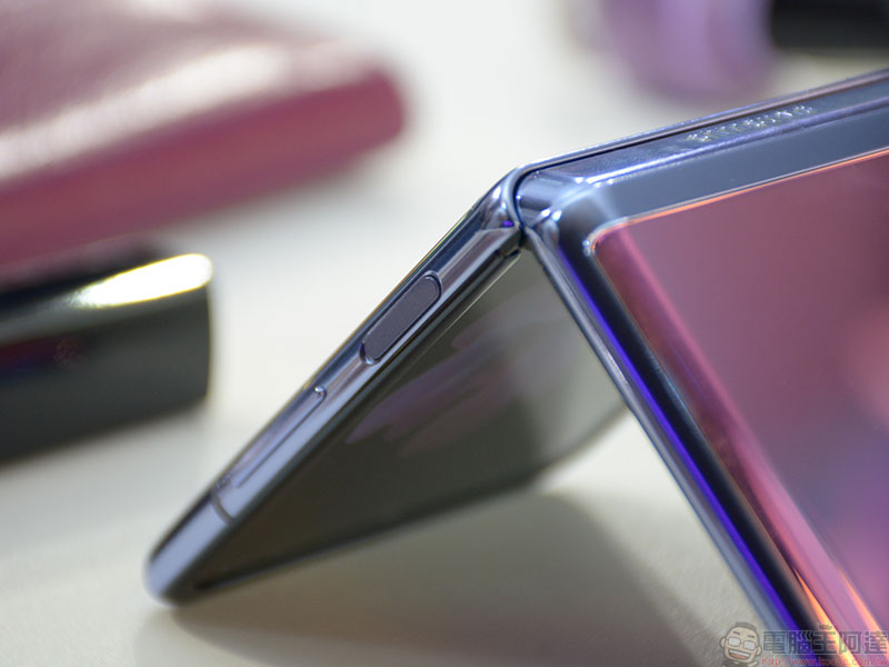 Samsung 翻蓋摺疊機 Galaxy Z Flip 即日起開放預購,售價 48,880 元 - 電腦王阿達 Samsung 翻蓋摺疊機 Galaxy Z Flip 即日起開放預購,售價 48,880 元 - 電腦王阿達
