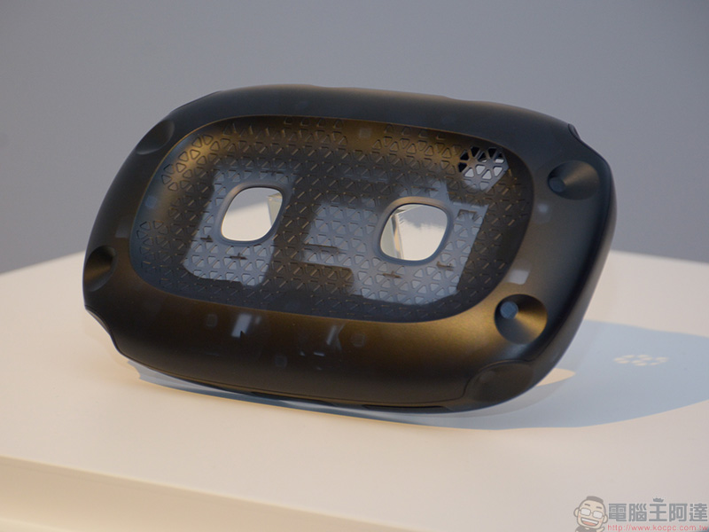 HTC VIVE Cosmos 完整系列發表,模組化設計讓 VR 裝置更有彈性 - 電腦王阿達 HTC VIVE Cosmos 完整系列發表,模組化設計讓 VR 裝置更有彈性 - 電腦王阿達