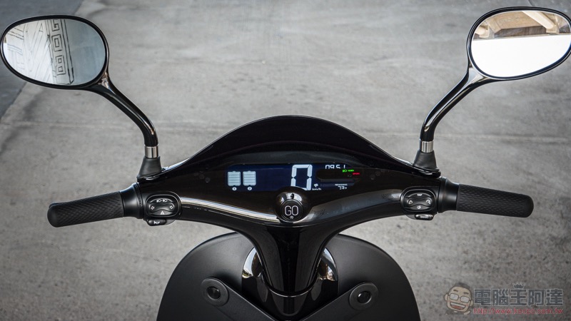 關閉暗黑模式, Gogoro S1 冰岩灰 實車動眼看 - 電腦王阿達 關閉暗黑模式, Gogoro S1 冰岩灰 實車動眼看 - 電腦王阿達