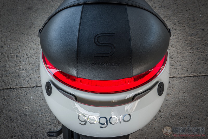關閉暗黑模式, Gogoro S1 冰岩灰 實車動眼看 - 電腦王阿達 關閉暗黑模式, Gogoro S1 冰岩灰 實車動眼看 - 電腦王阿達