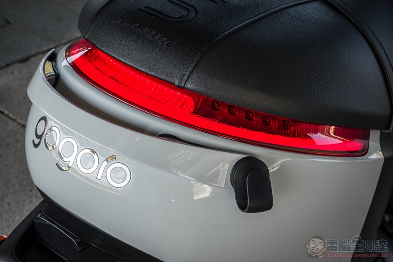 關閉暗黑模式, Gogoro S1 冰岩灰 實車動眼看 - 電腦王阿達 關閉暗黑模式, Gogoro S1 冰岩灰 實車動眼看 - 電腦王阿達